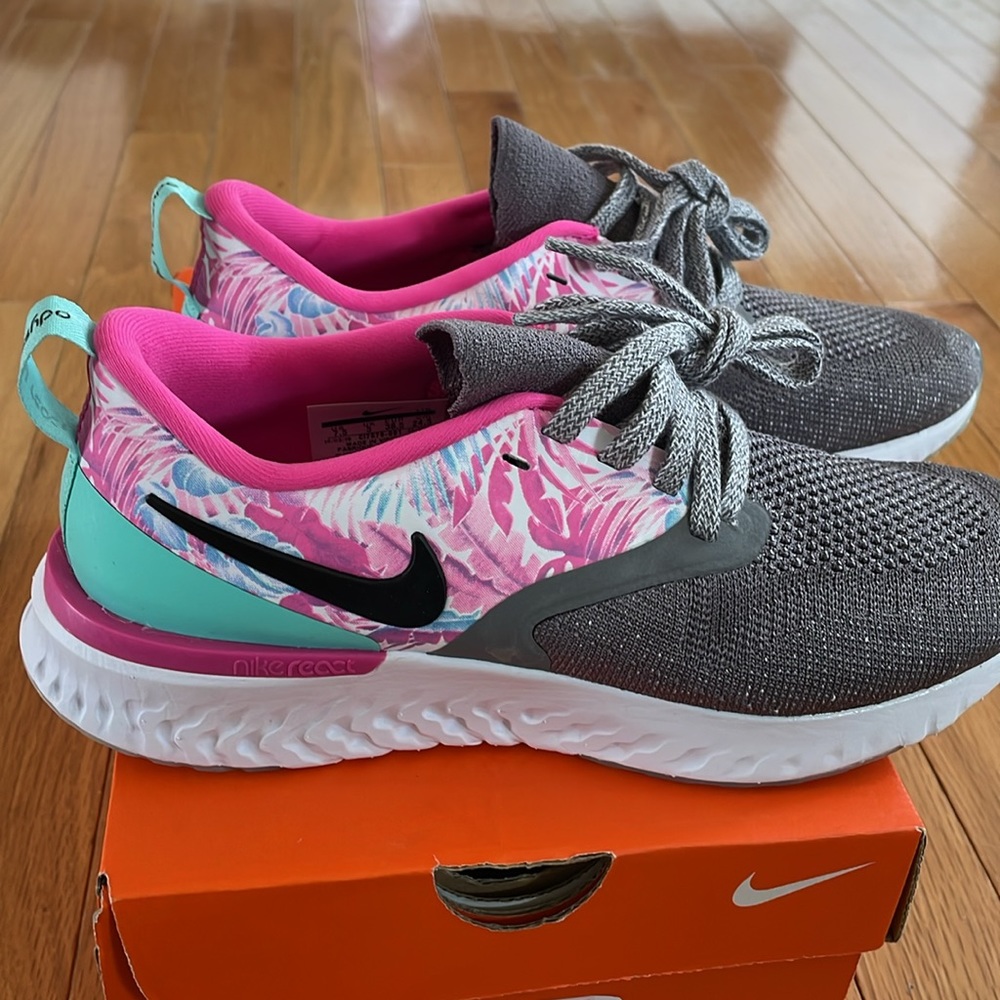 Women’s Nike Odyssey React 2